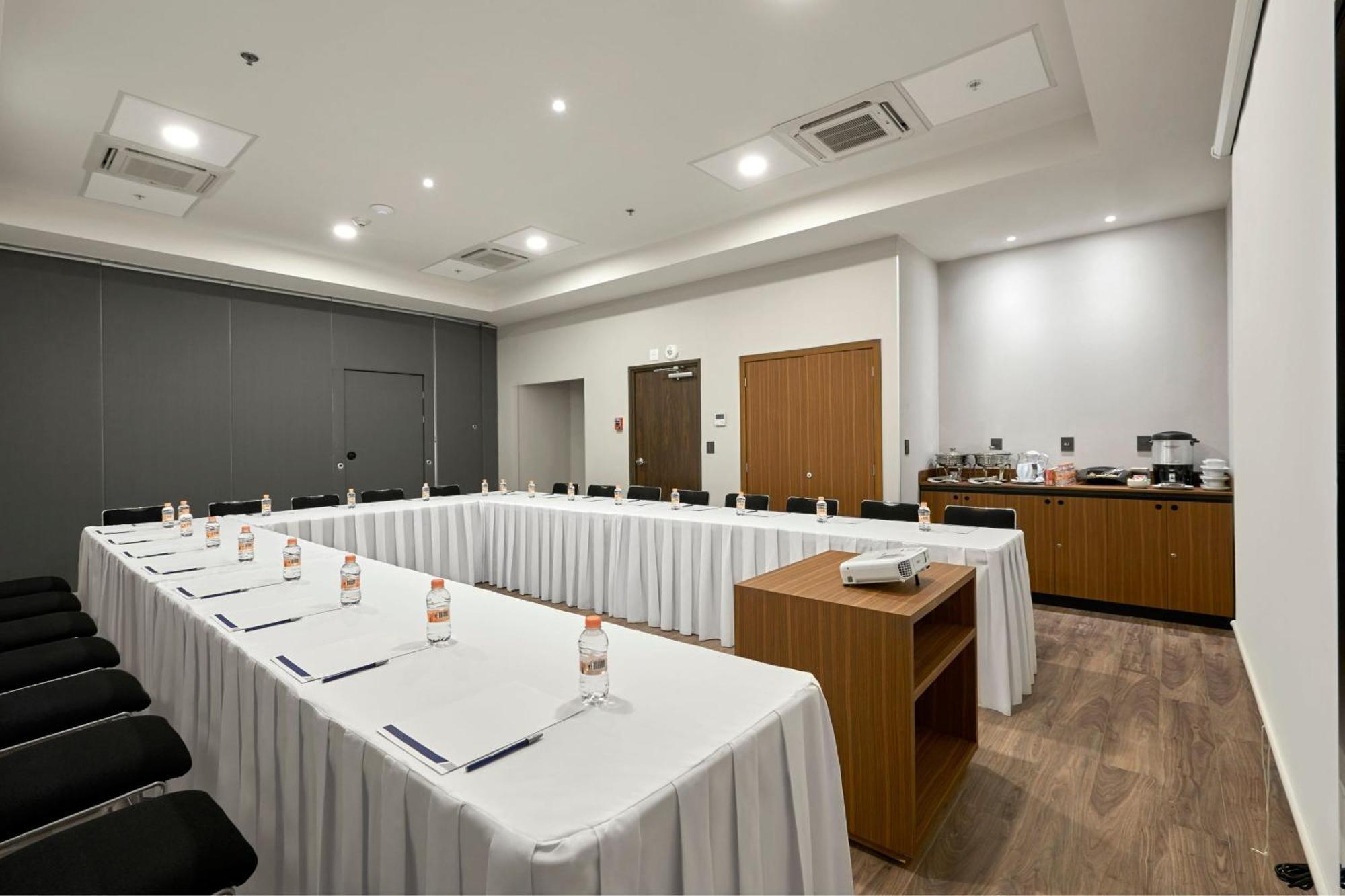 City Express Suites By Marriott Silao Aeropuerto Luaran gambar