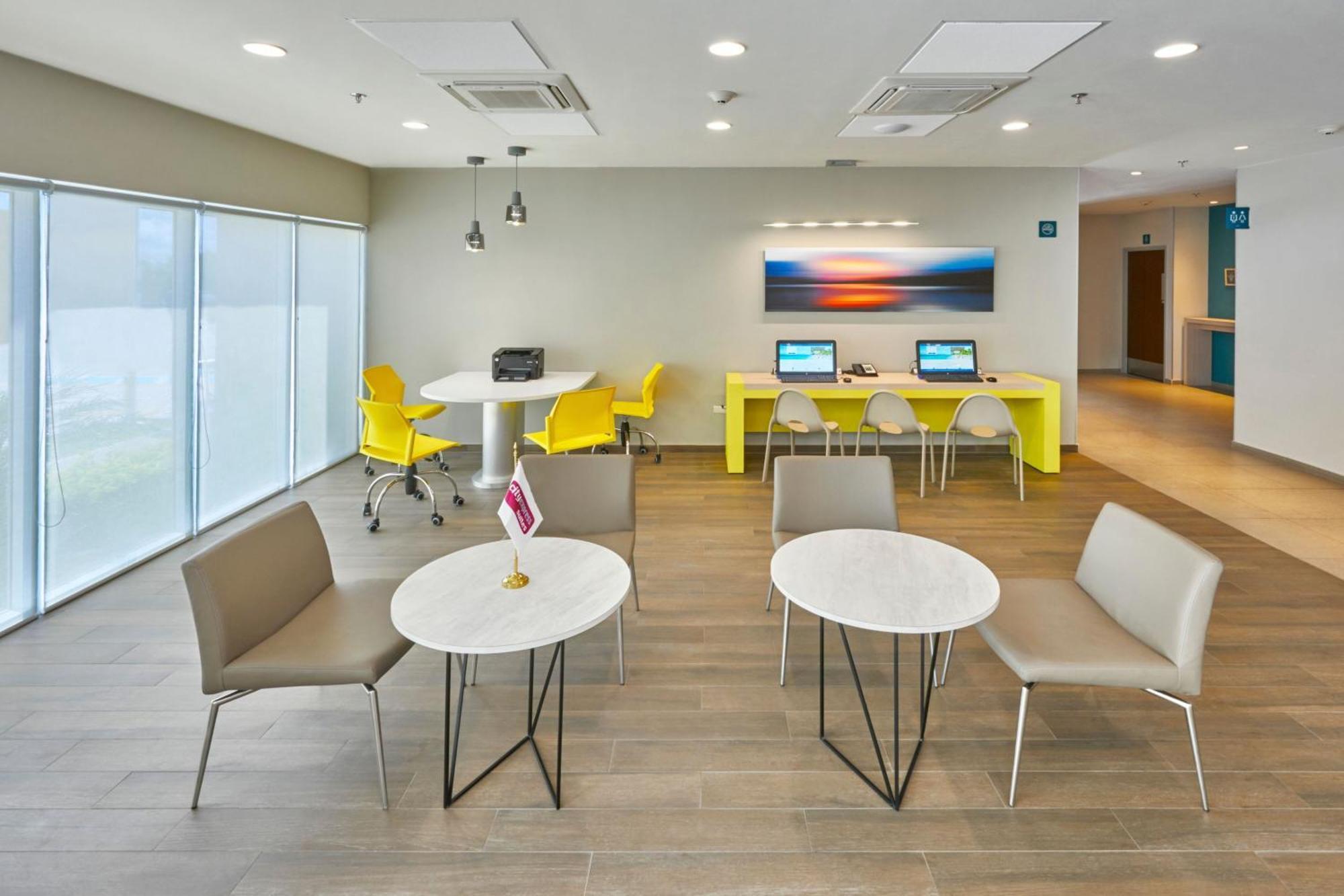 City Express Suites By Marriott Silao Aeropuerto Luaran gambar