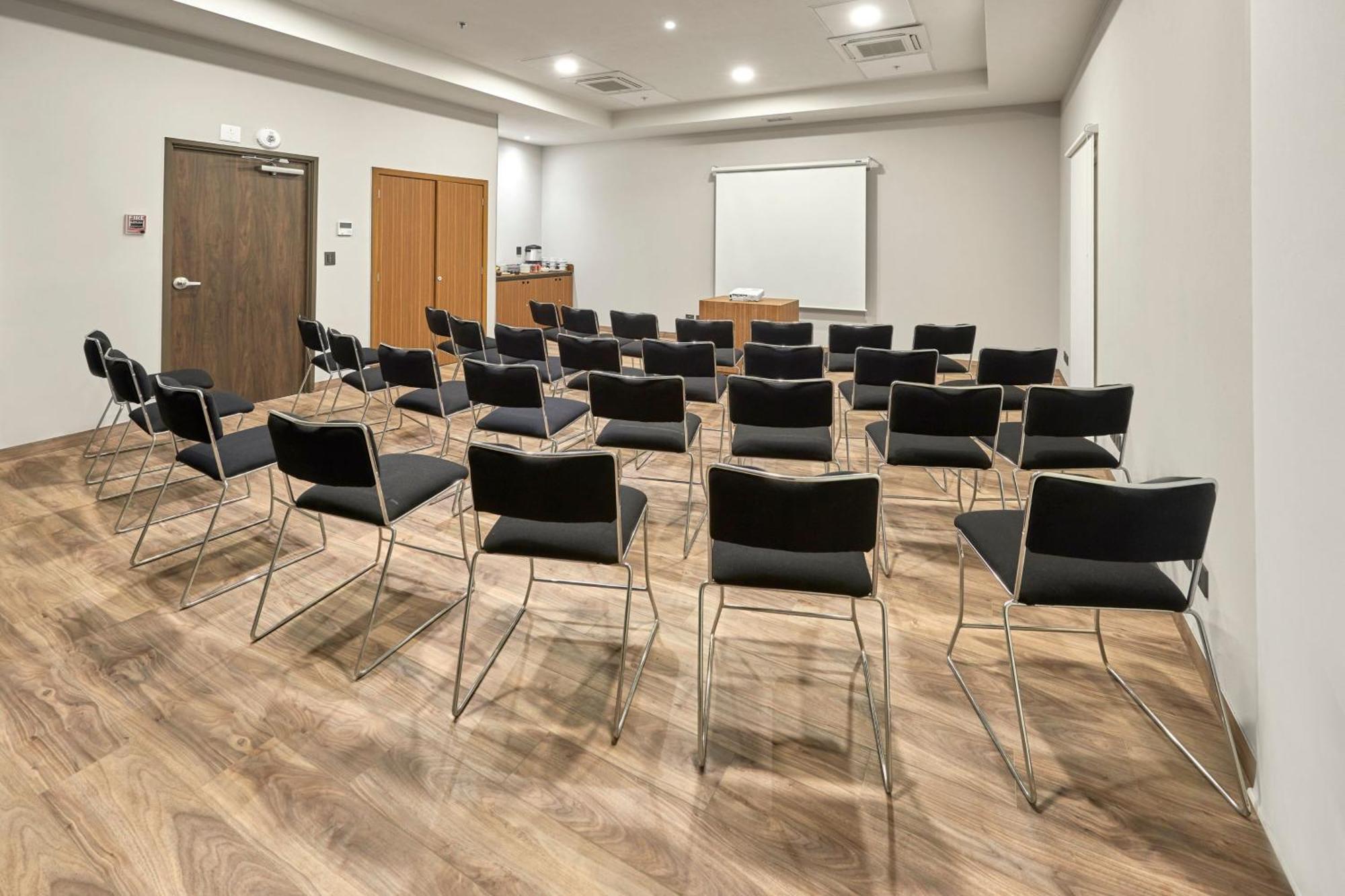 City Express Suites By Marriott Silao Aeropuerto Luaran gambar